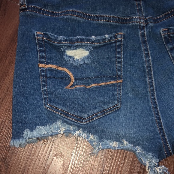 American Eagle Button Fly Distressed Denim Jean Shorts Frayed Hem Size 4    1010 - Picture 7 of 14